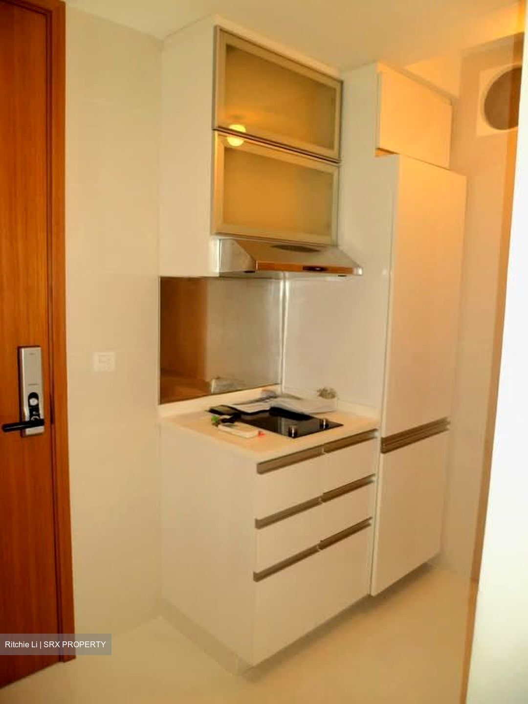 RV Suites (D10), Apartment #561626551